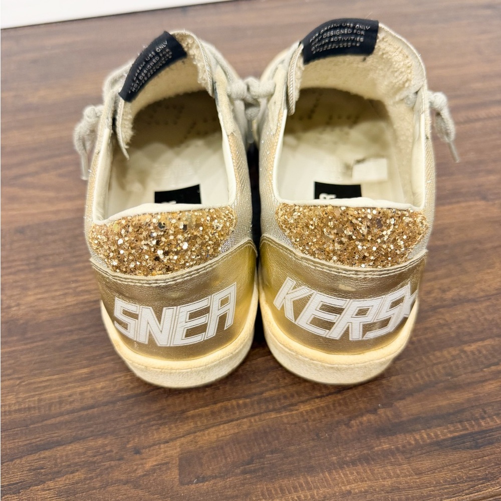 Golden Goose Beige Suede Low-Top Sneakers with White Star and Gold Heel - Picture 4 of 7